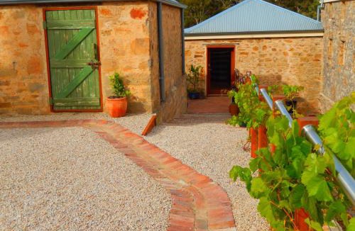 Norton Summit Bed & Breakfast | Morialta Barns