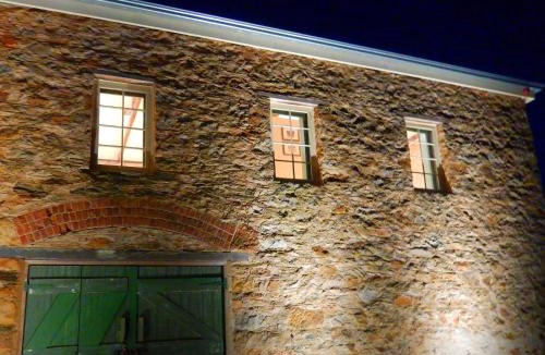 Norton Summit Bed & Breakfast | Morialta Barns