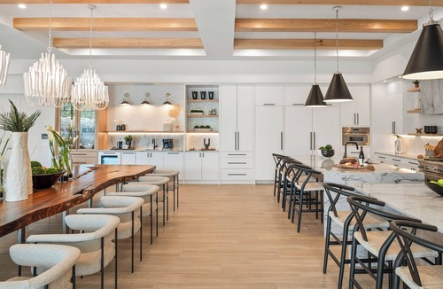 Four Corners Villa | Morlando Space Mansion-TT469