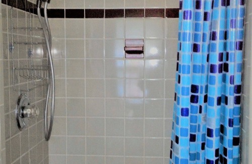 Paris Hotel | Morley Motel