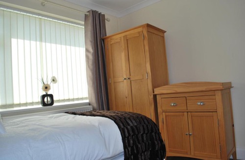 Prestatyn House | Mornant Cottage