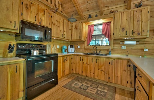 Aska Cabin | Morning Dew | Hot Tub | Fire Pit