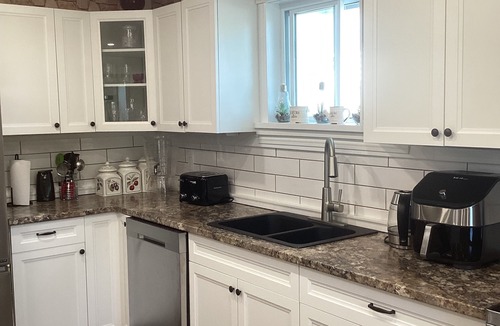 Elliot Lake House | Morning Glory /Complete house 5 Bedrooms 2 full Baths/Truly a Hidden Gem.