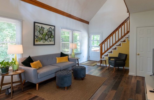 North Shore Acres House | Morning Glory on Lake Gaston