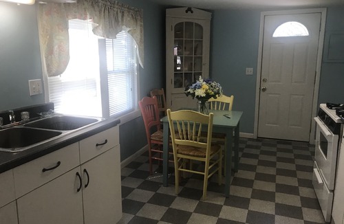 Clayton Cottage | Morning Star Cottage