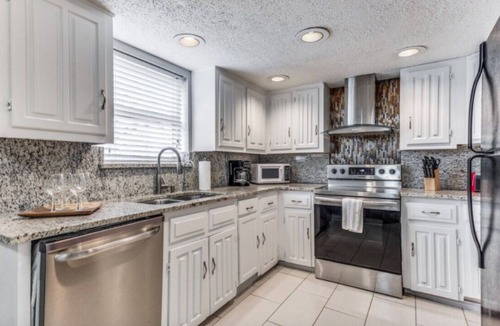 Richardson House | Morning Star: Tremendous 5-bedroom house with AC in Richardson
