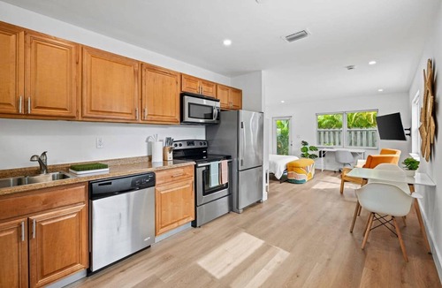 Sailboat Bend Apartment | Morning Sunshine Sailboat Bend