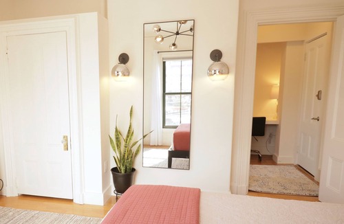 Parkside Hotel | Morrill Mansion | 2 | Self Check In | Parking