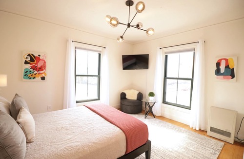 Parkside Hotel | Morrill Mansion | 2 | Self Check In | Parking