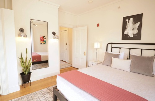Parkside Hotel | Morrill Mansion | 2 | Self Check In | Parking