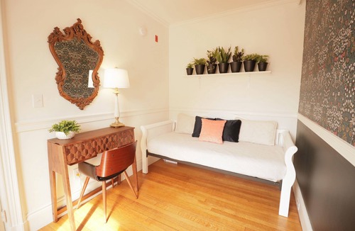 Parkside Hotel | Morrill Mansion Inn | 8 | Self Check In | Parking