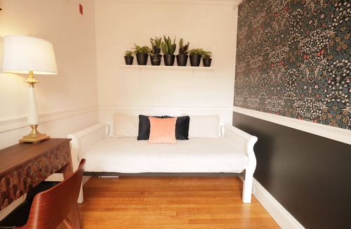 Parkside Hotel | Morrill Mansion Inn | 8 | Self Check In | Parking