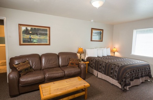 Merlin Cabin | Morrison's Rogue River Lodge