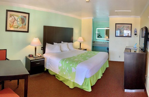 Morro Bay Hotel | Morro Bay Beach Inn