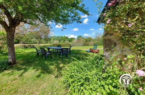 Saint-Christophe-du-Luat House | Mortin