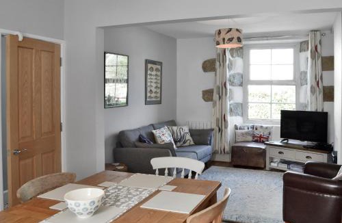 The Lizard House | Morvoren