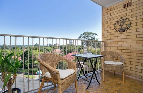 Mosman Apartment | Mosman - MOS72 Prince Street - Modern 1BR with Balcony Between Mosman Cremorne Junctions