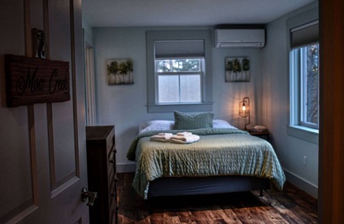 Goshen House | Moss Creek/Brook Road Inn