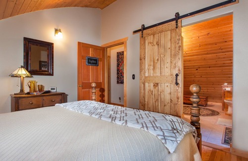 Columbia Falls Bed & Breakfast | Moss Mountain Inn