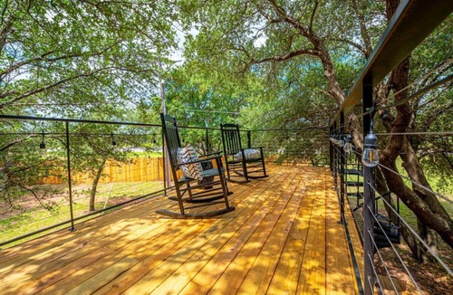 Waco House | Moss Oak - Container Home Near Magnolia and Baylor