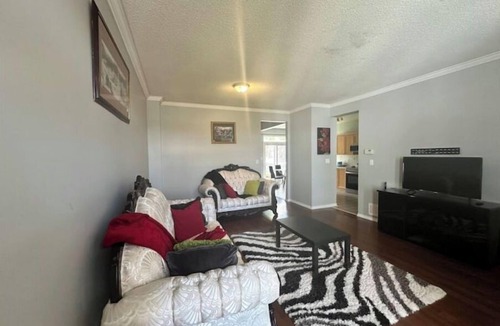 Oshawa House | Most affordable place in GTA