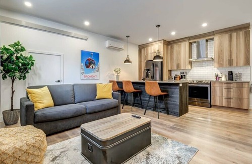 Bromont Apartment | Most beautiful condo 101 in Bromont Vieux