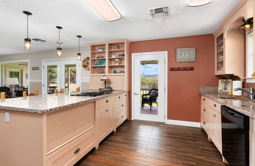 Burnet House | Most Beautiful & Serene View on Inks Lake!