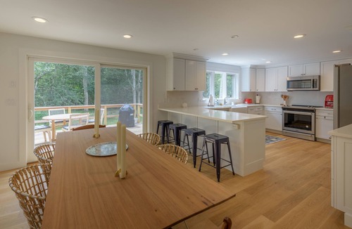 Vineyard Haven House | MOST CHIC SPOT! Your Martha's Vineyard Getaway!