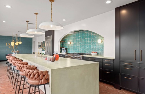 Riverside House | Most EPIC Austin Experience! Sleeps 14 + heated Pool + Spa + Cabanas + Speakeasy