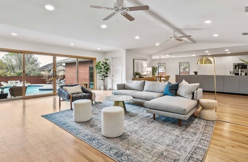 North Dallas House | ⛳Most Lux 4Bedroom Boutique Pool House! 🎨 Central Dallas 15Min to DT☀️Sleep 14