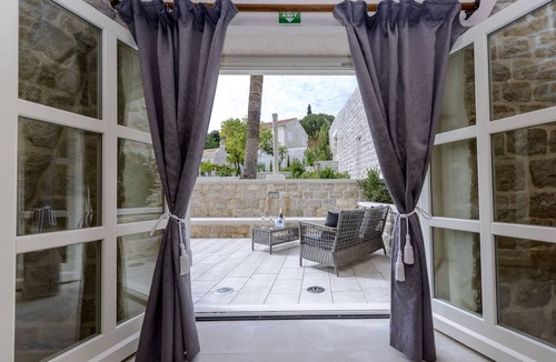 Zaton House | Most luxurious villa in the region, full consigliere service 247