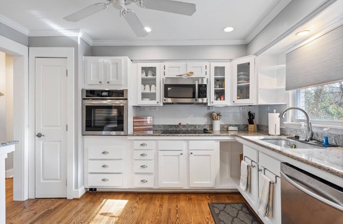 North Raleigh House | Most Sought-After Area! 4-BR w/Gym & Fire Pit!