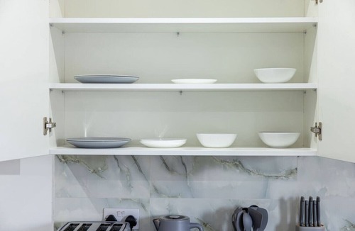 Cradley Apartment | Mostly Booked! Apartment Studio SmartTv Parking