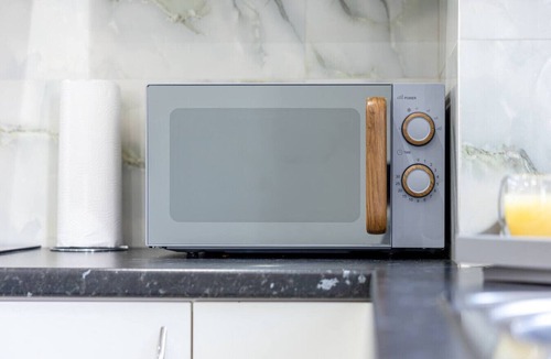 Cradley Apartment | Mostly Booked! Apartment Studio SmartTv Parking