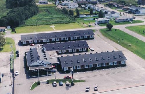 Sainte-Anne-des-Monts Hotel | Motel à la Brunante Petit Déjeuner inclus avec la chambre