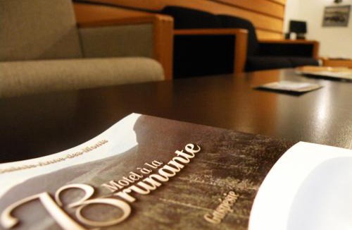 Sainte-Anne-des-Monts Hotel | Motel à la Brunante Petit Déjeuner inclus avec la chambre