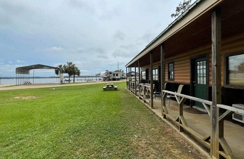 Zwolle Villa | Motel 37 at Tranquility Bay Resort