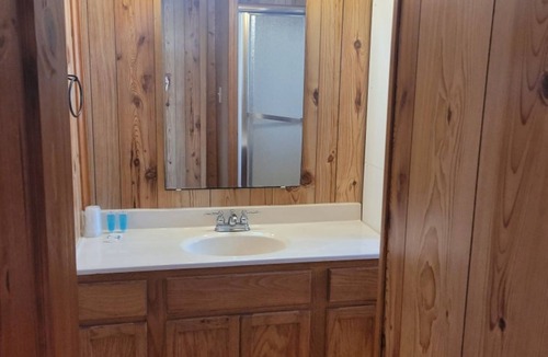 Zwolle Villa | Motel 37 at Tranquility Bay Resort