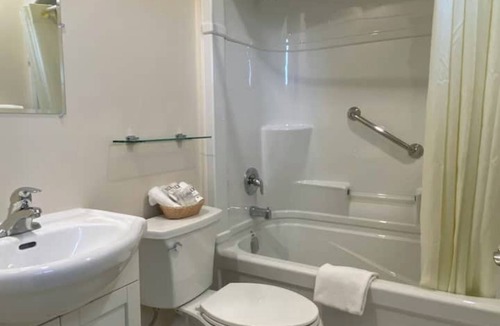 Cookstown Hotel | Motel 400 & Suites Single Kitchenette Unit B
