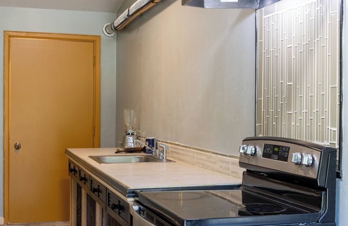 Aberdeen Hotel | Motel 6 – Aberdeen, WA