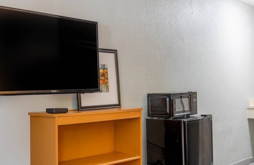 Aberdeen Hotel | Motel 6 – Aberdeen, WA