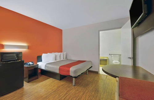 Alamogordo Hotel | Motel 6 Alamogordo, NM