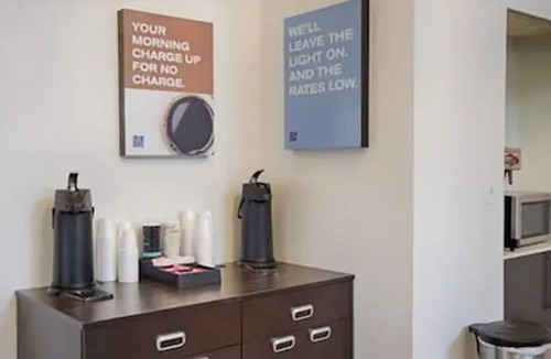 Albany Hotel | Motel 6 Albany, NY