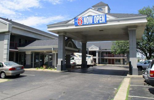 Alsip Hotel | Motel 6-Alsip, IL