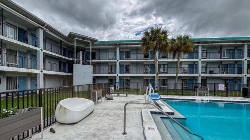 Altamonte Springs Hotel | Motel 6 Altamonte Springs FL