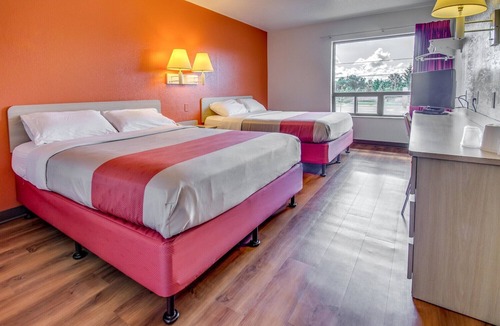 Amherst Hotel | Motel 6 Amherst, NY - Buffalo