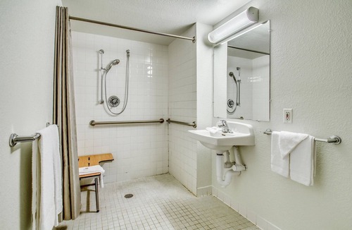 Amherst Hotel | Motel 6 Amherst, NY - Buffalo