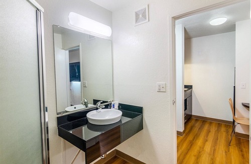 Ardmore Hotel | Motel 6 Ardmore, OK