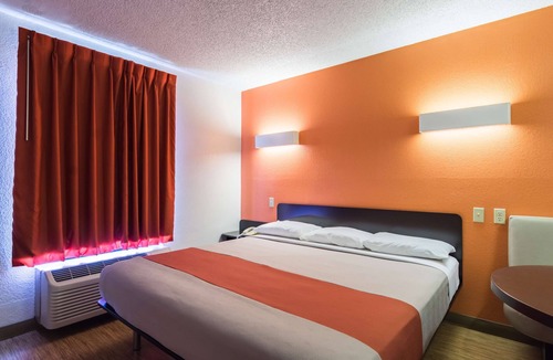 Caddo Valley Hotel | Motel 6 Arkadelphia, AR