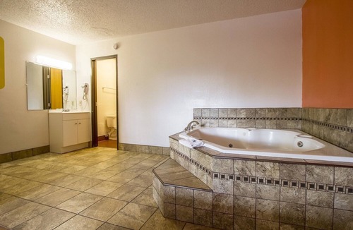 Ashland Hotel | Motel 6 Ashland, OH